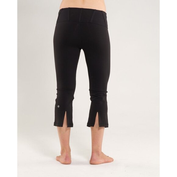 Lululemon Tadasana Slit Crop Black Capri Leggings With Side Slits  Hidden Pocket - Picture 1 of 7